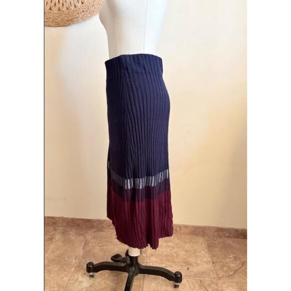 Lauren Ralph Lauren Pleated Midi Skirt Navy Burgundy Modal Silk Blend M - Picture 3 of 6